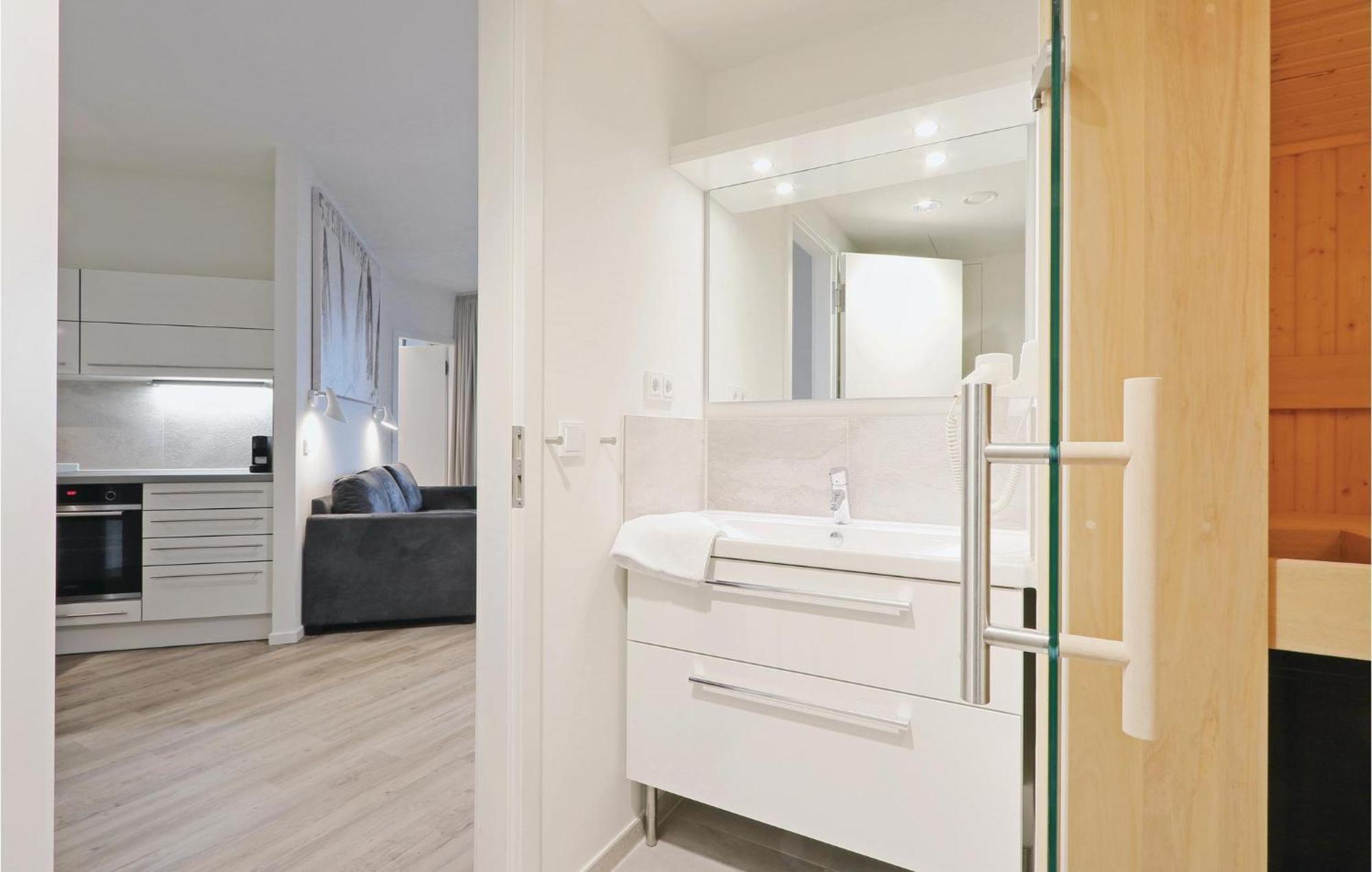Stunning Apartment In Luebeck Travemuende With Wifi 外观 照片